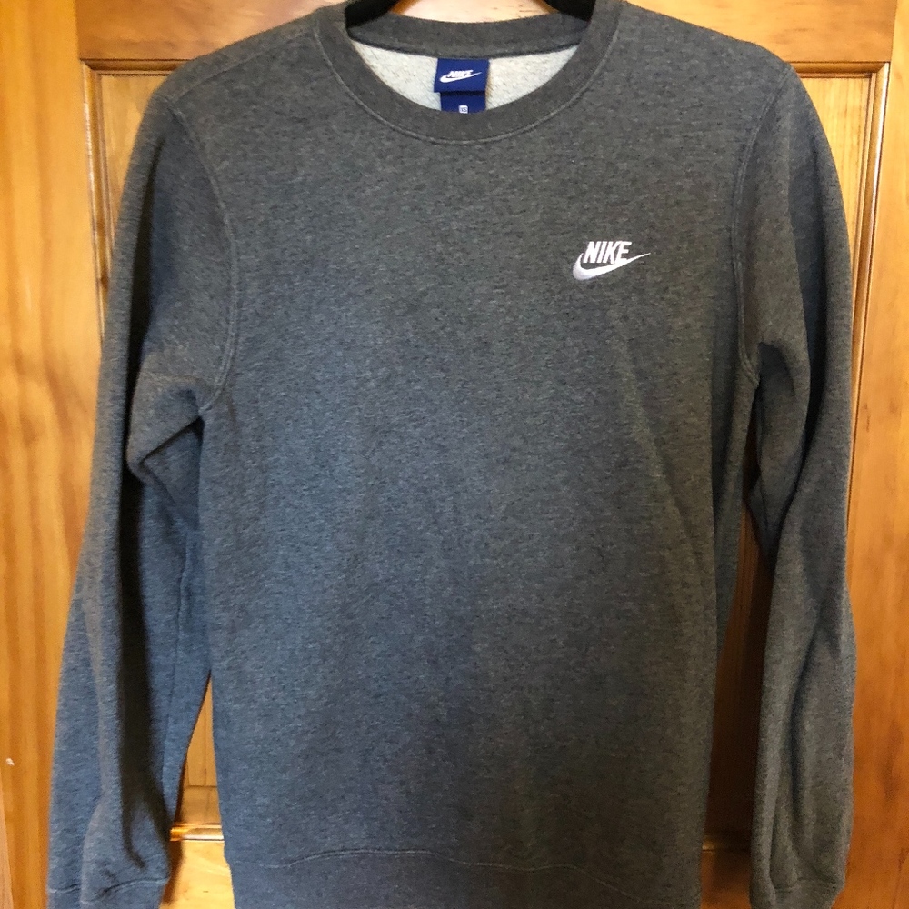 Nike pull over sweater